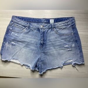 Time and Tru High Rise Distressed Denim Jean Shorts Raw Hem Size 18 100% Cotton